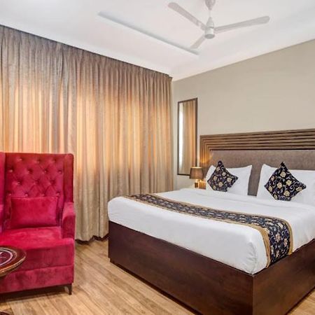 The Superb Hotel Pvt Ltd Hyderabad Exterior foto