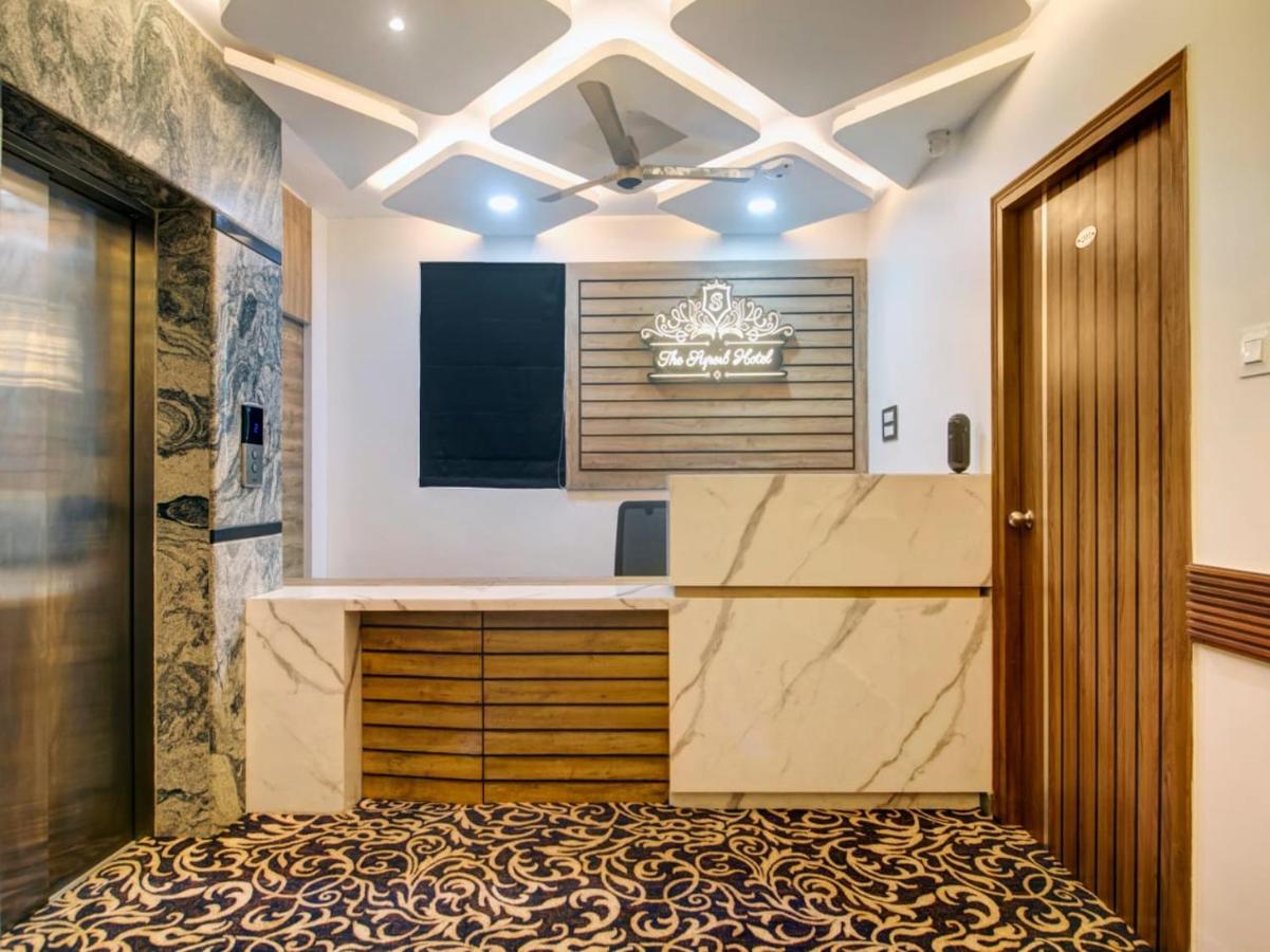 The Superb Hotel Pvt Ltd Hyderabad Exterior foto