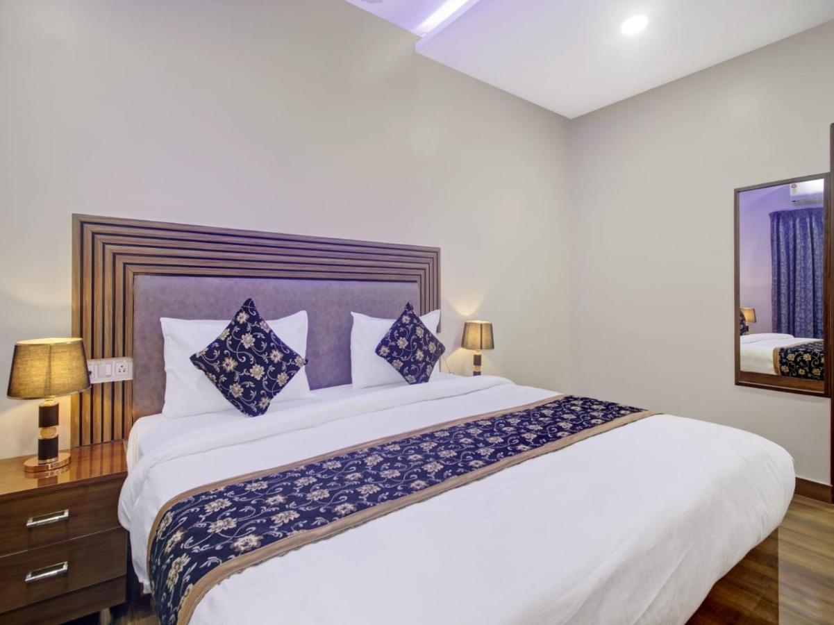 The Superb Hotel Pvt Ltd Hyderabad Exterior foto