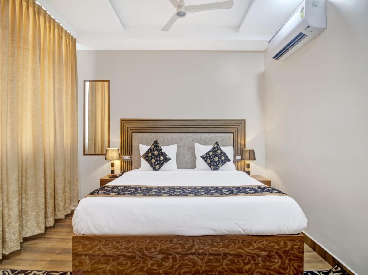 The Superb Hotel Pvt Ltd Hyderabad Exterior foto