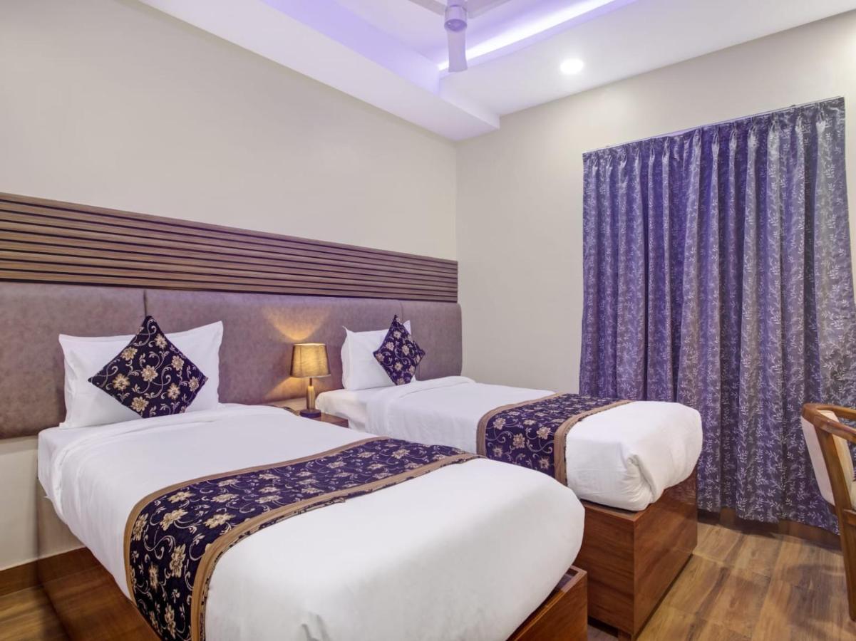 The Superb Hotel Pvt Ltd Hyderabad Exterior foto